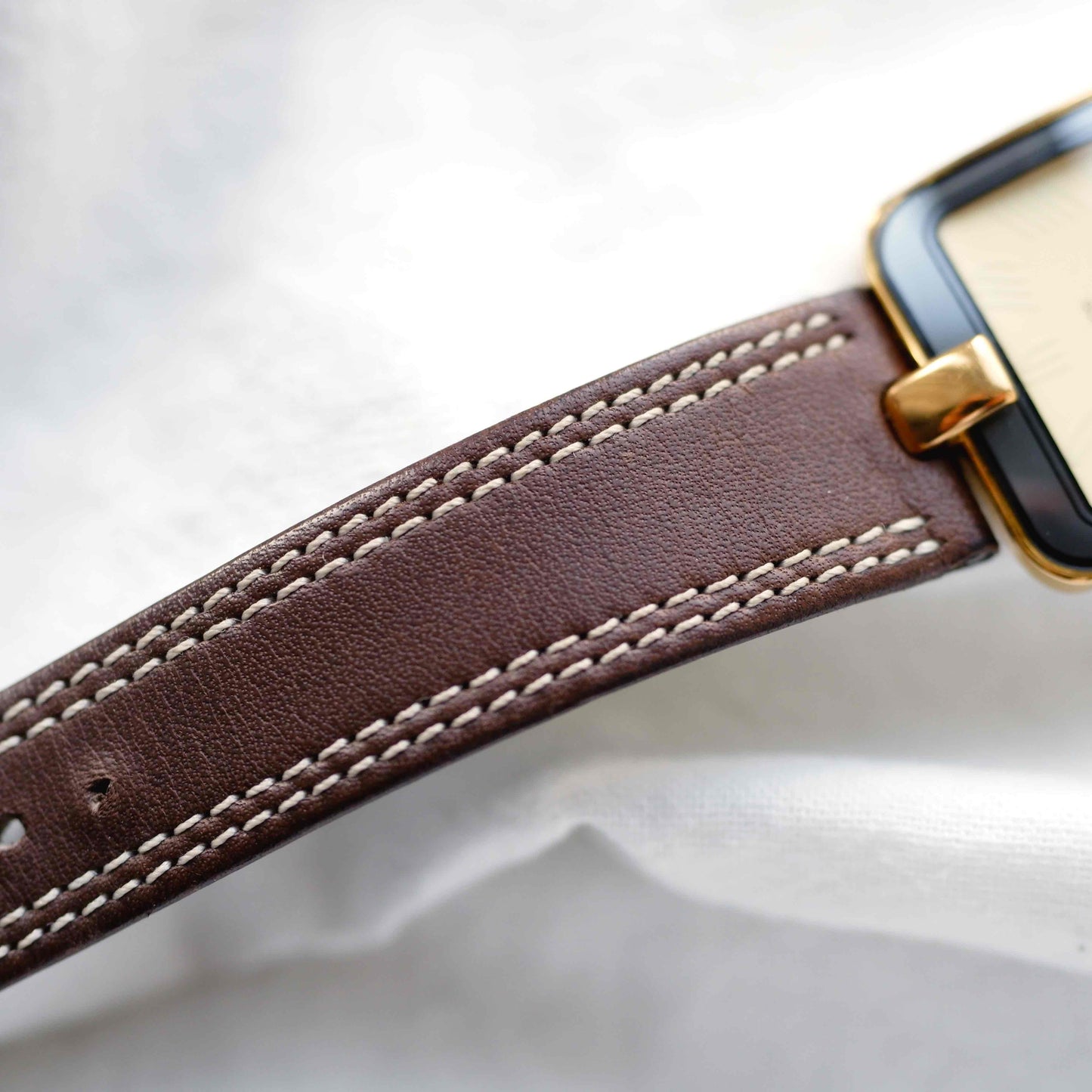 Gamundia Tank Watch: Vintage Ladies 90s Gold with Champagne Dial