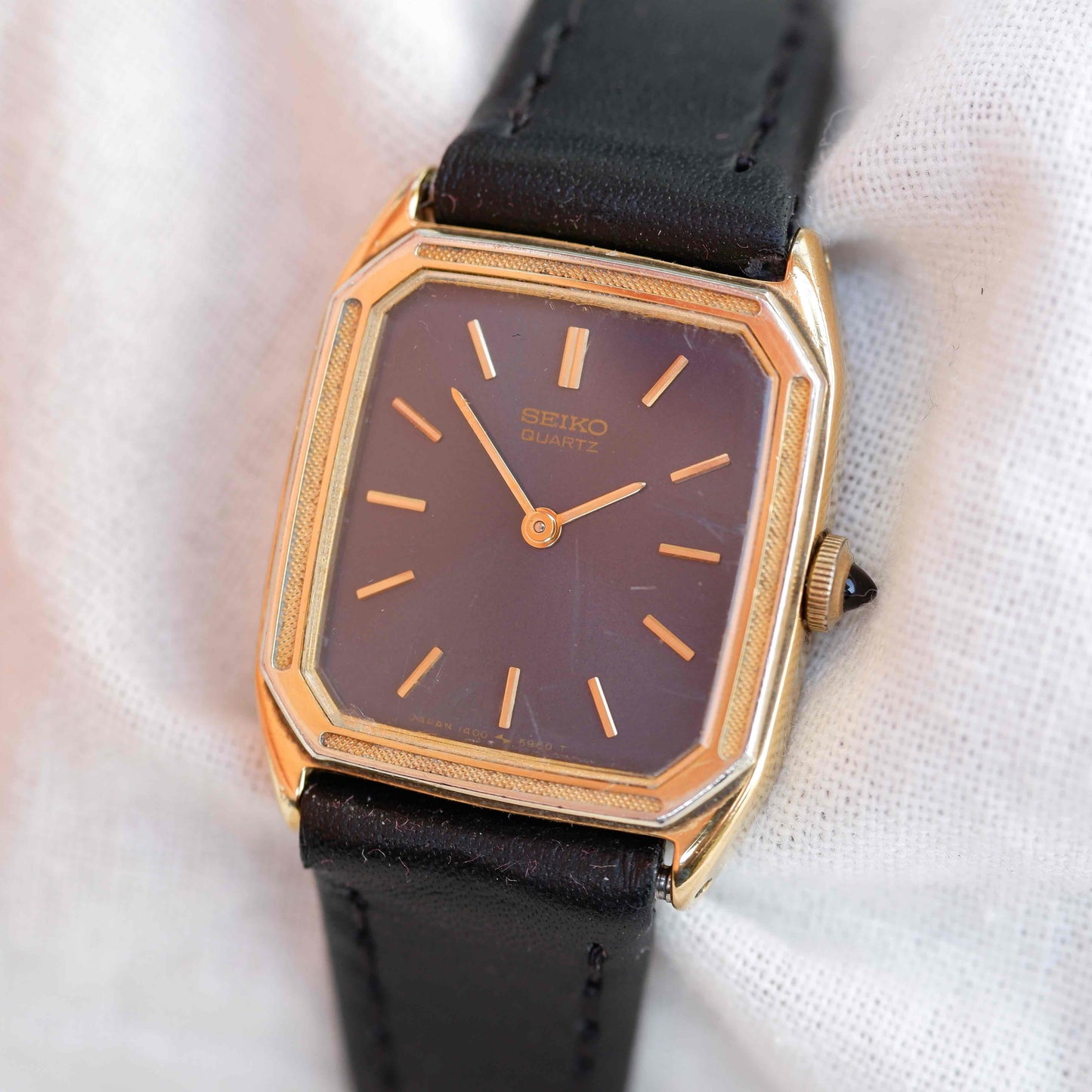 Seiko Vintage Tank: Ladies Watch 80s Gold with Blue Sunburst Dial