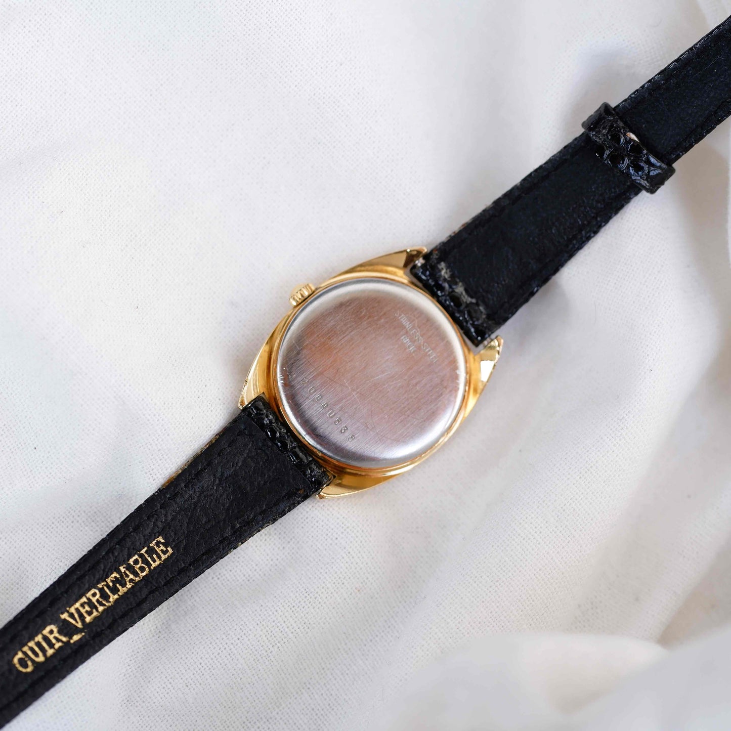 Longines Vintage Watch: Ladies 80s Golden with Champagne Dial