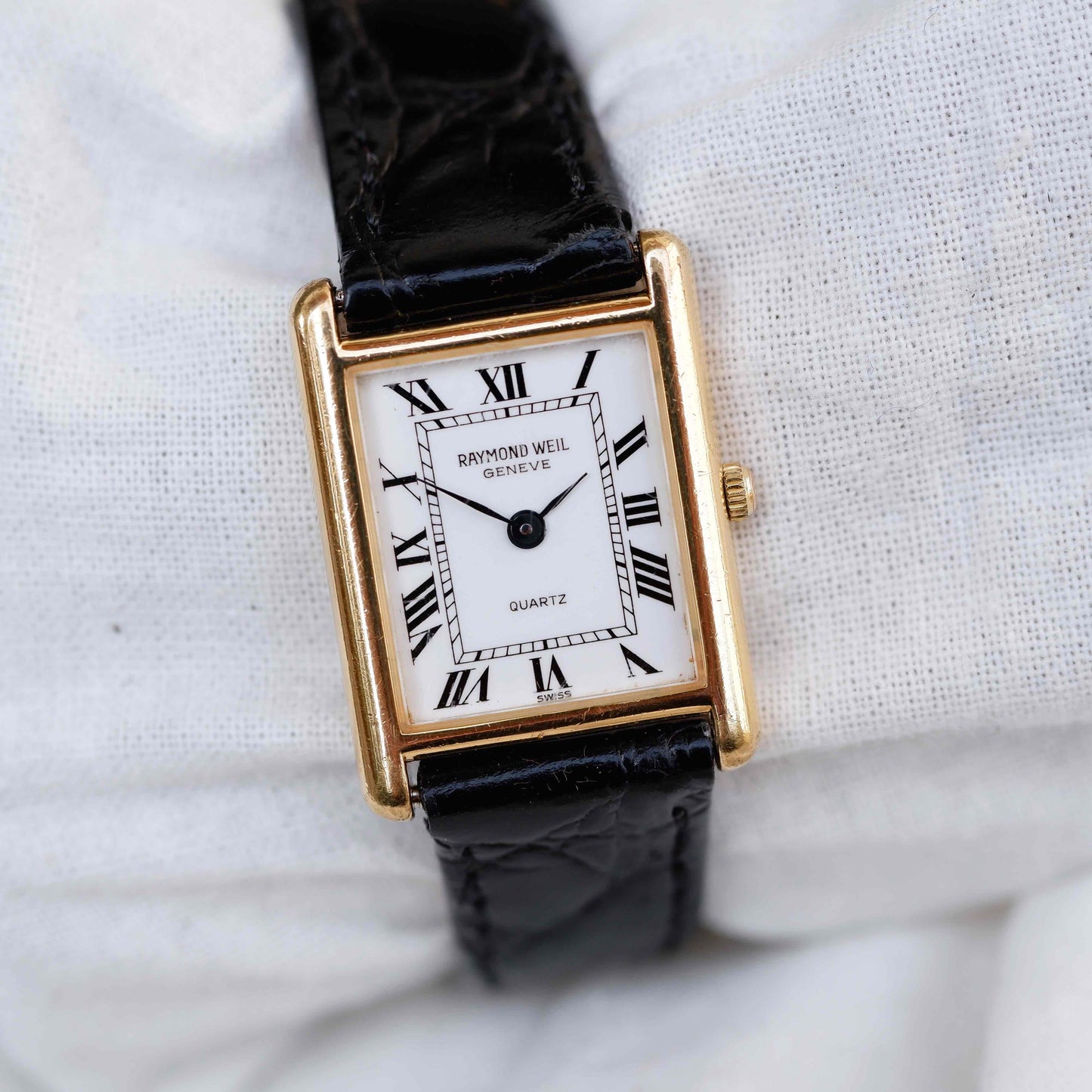 Raymond Weil Tank: Vintage Ladies Watch 90s Golden Rectangular Style with Roman Numerals