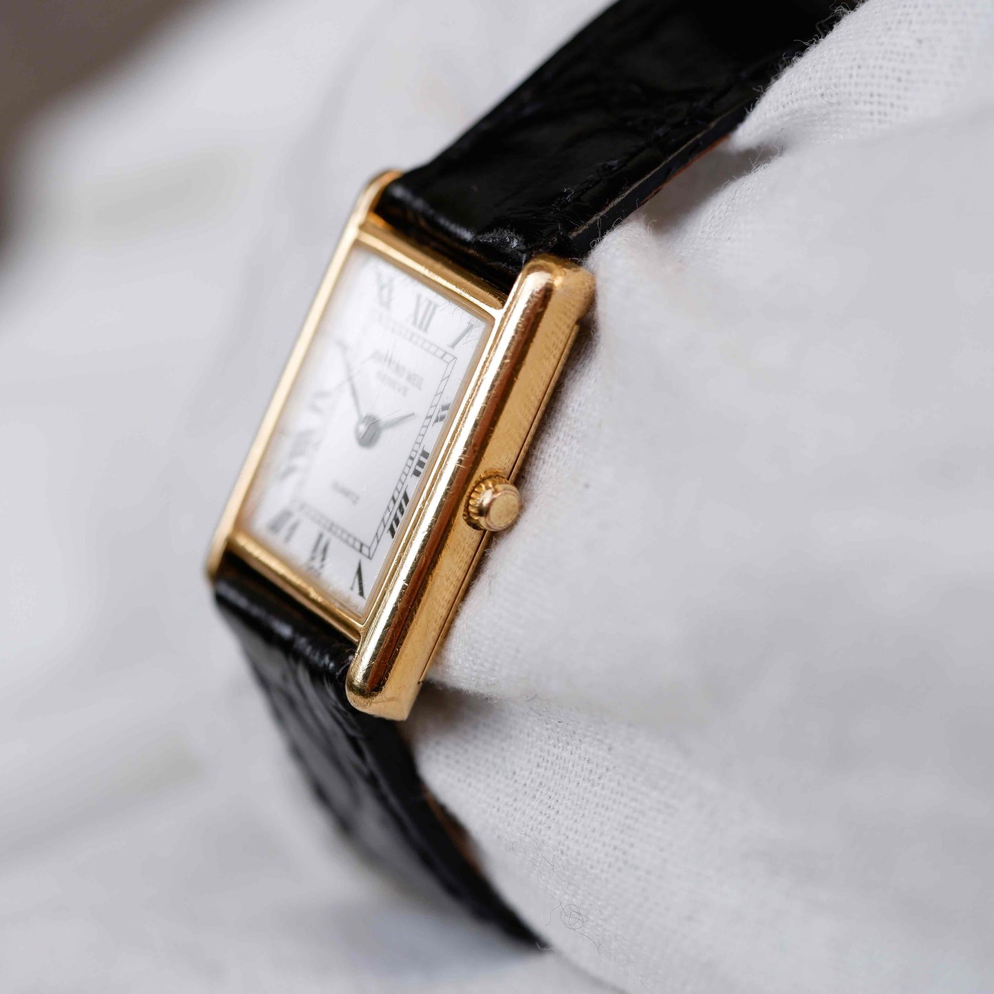 Raymond Weil Tank: Vintage Ladies Watch 90s Golden Rectangular Style with Roman Numerals