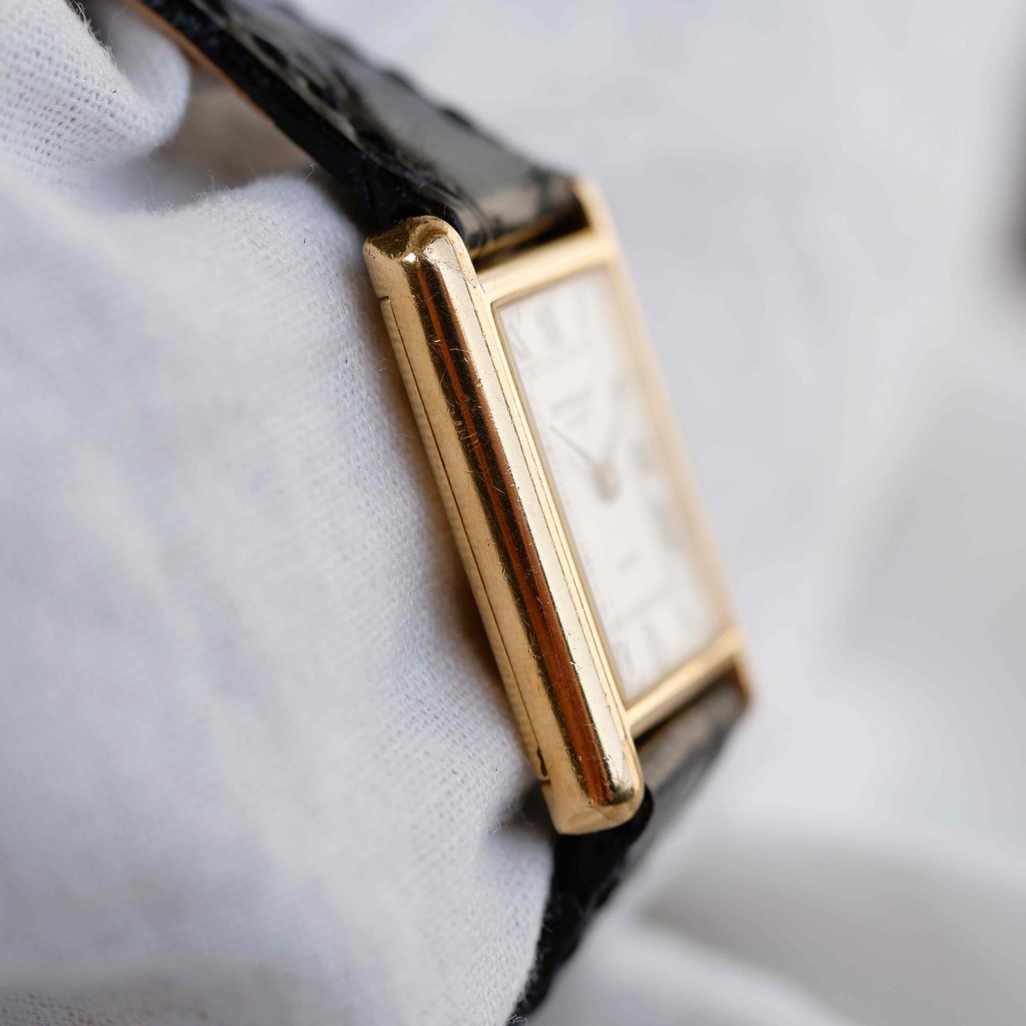 Raymond Weil Tank: Vintage Ladies Watch 90s Golden Rectangular Style with Roman Numerals