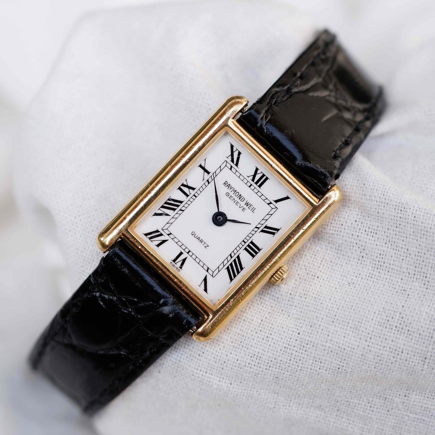 Raymond Weil Tank: Vintage Ladies Watch 90s Golden Rectangular Style with Roman Numerals