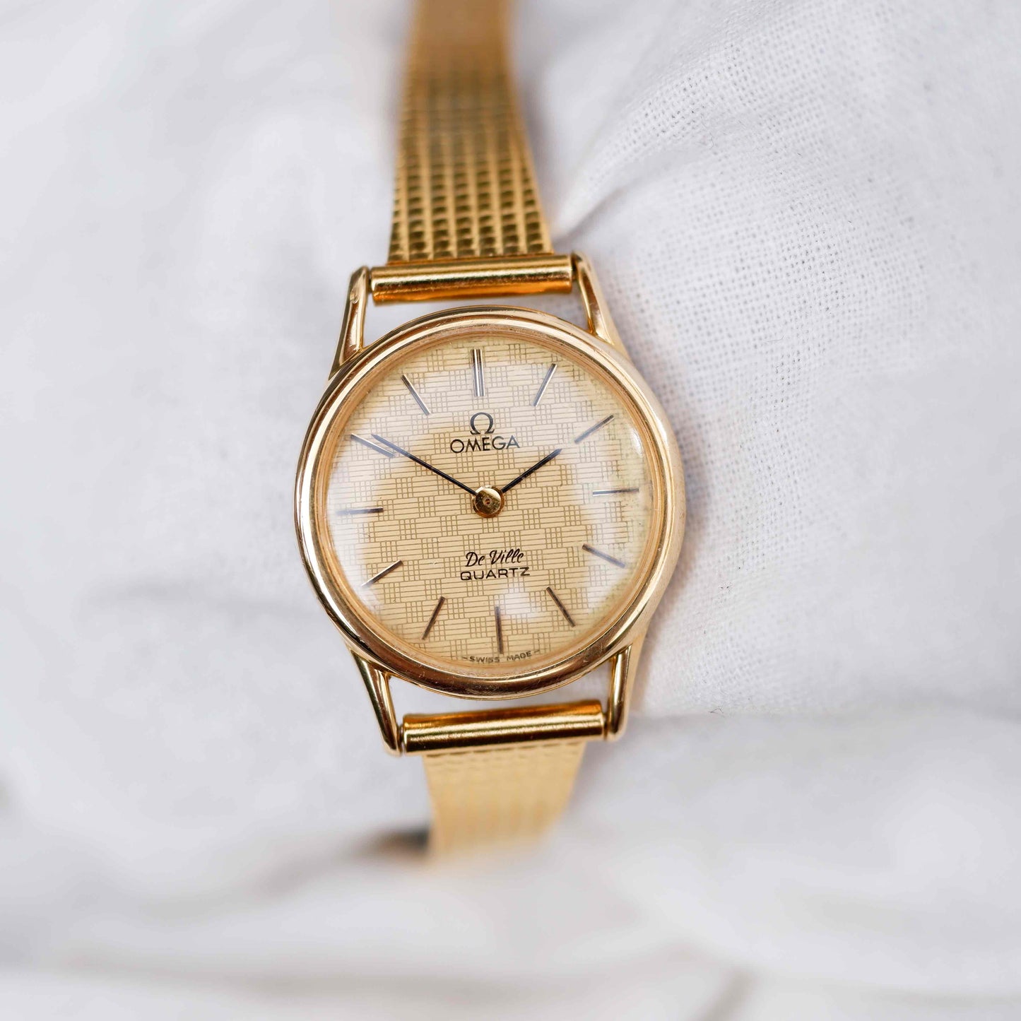 Omega De Ville: Vintage Ladies Watch 80s Structured Dial
