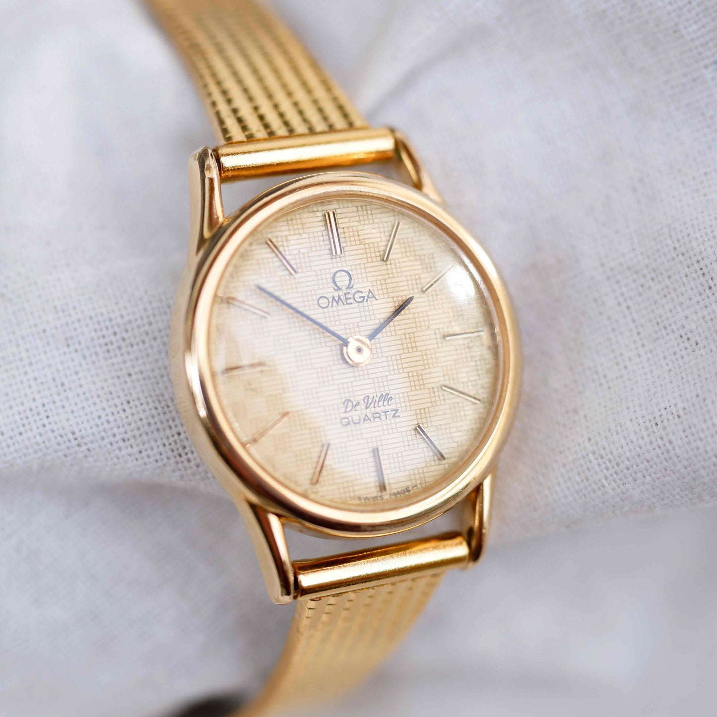 Omega De Ville: Vintage Ladies Watch 80s Structured Dial
