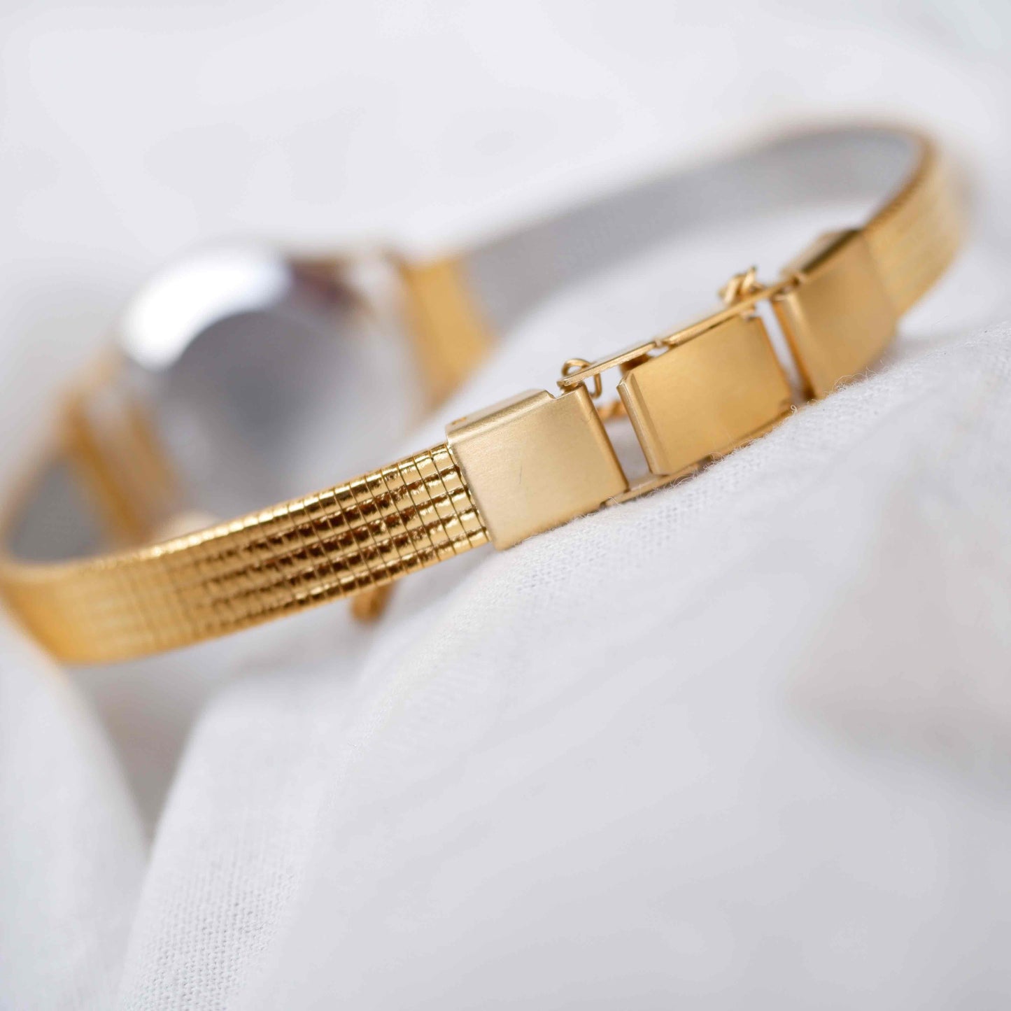 Omega De Ville: Vintage Ladies Watch 80s Structured Dial
