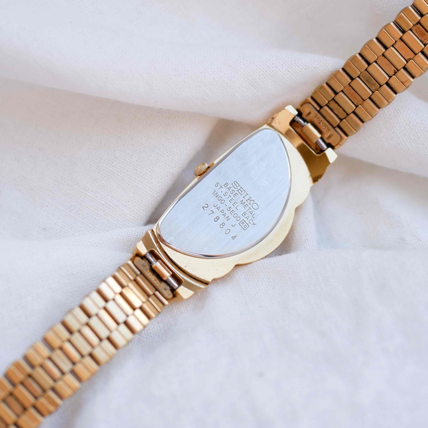 Seiko Half Moon: Vintage Bracelet Watch 90s Ladies Golden Dainty with White Dial