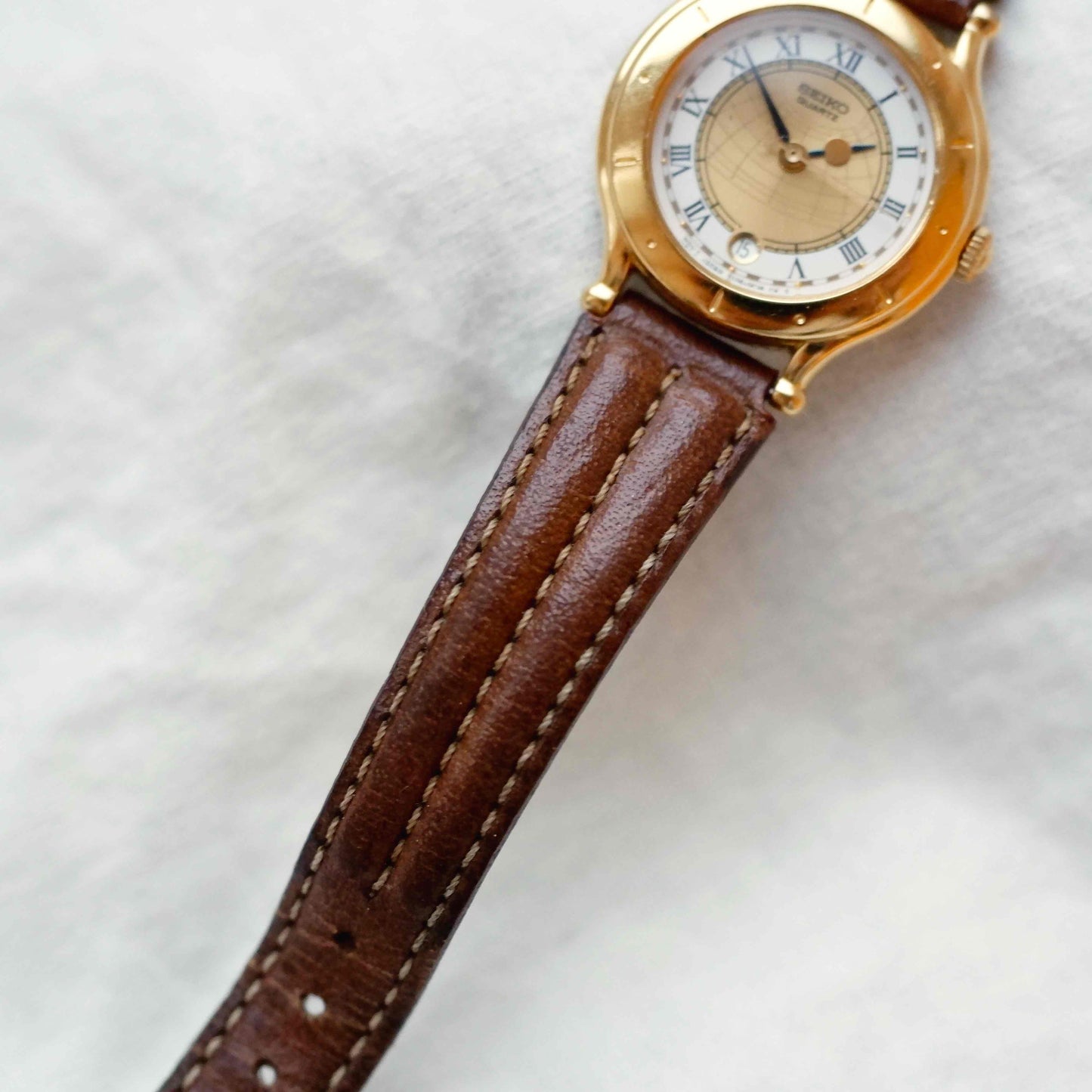 Seiko Age of Discovery: Ladies Watch 80s Gold Roman Numerals