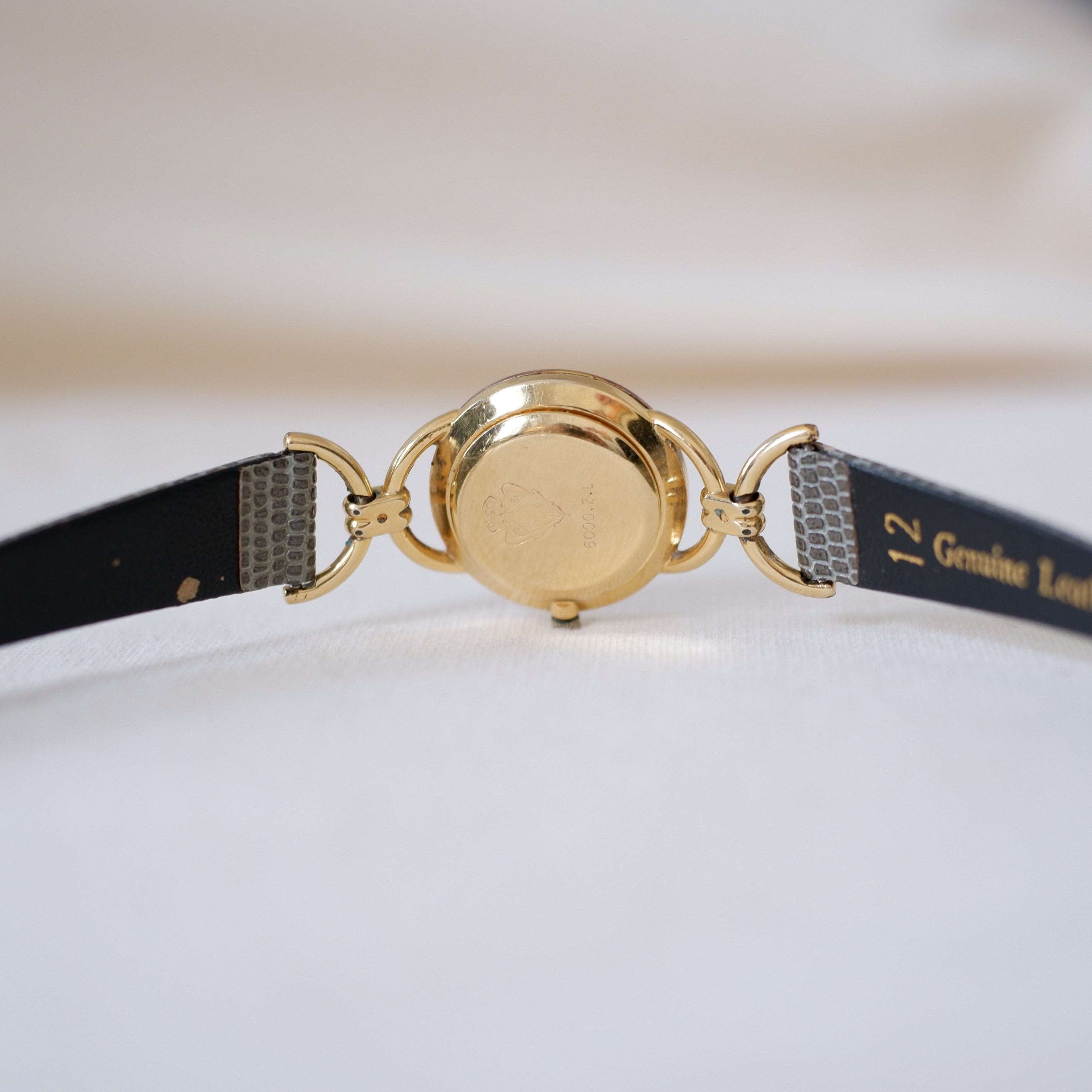 Gucci 6000.2.l Watch: Vintage Ladies 90s Gold and Tropical Gucci 6000.2.l Watch: Vintage Ladies 90s Gold and Tropical