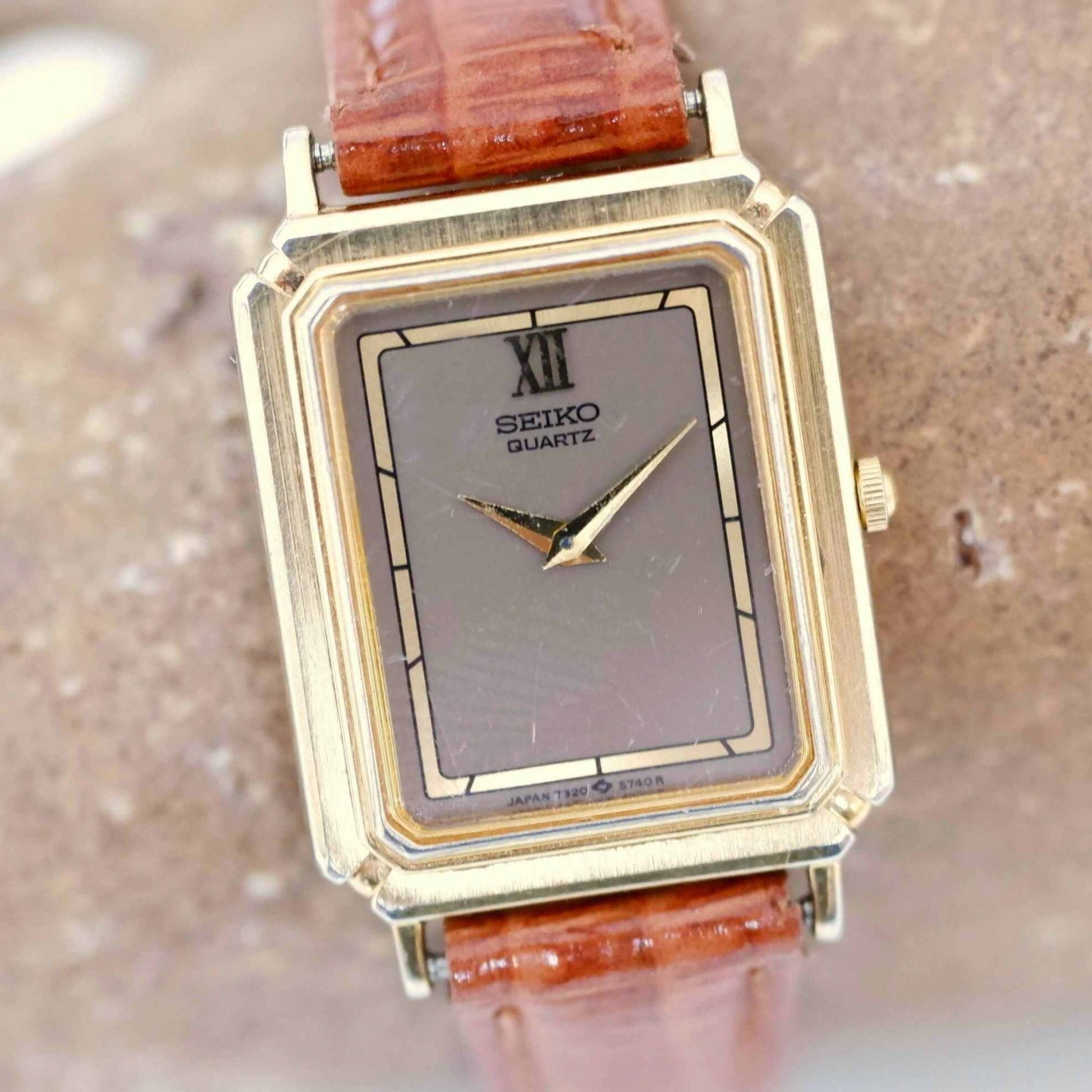 Seiko Vintage Ladies Watch: 90s Gold Rectangular Style Elegant Roman Dial | First Front Side