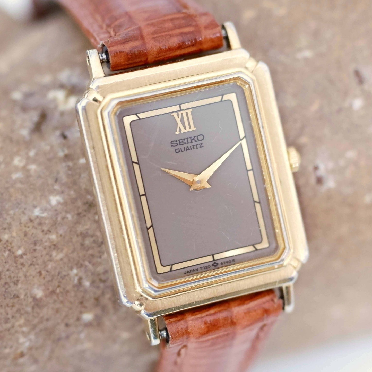 Seiko Vintage Ladies Watch: 90s Gold Rectangular Style Elegant Roman Dial | Slight Left Side