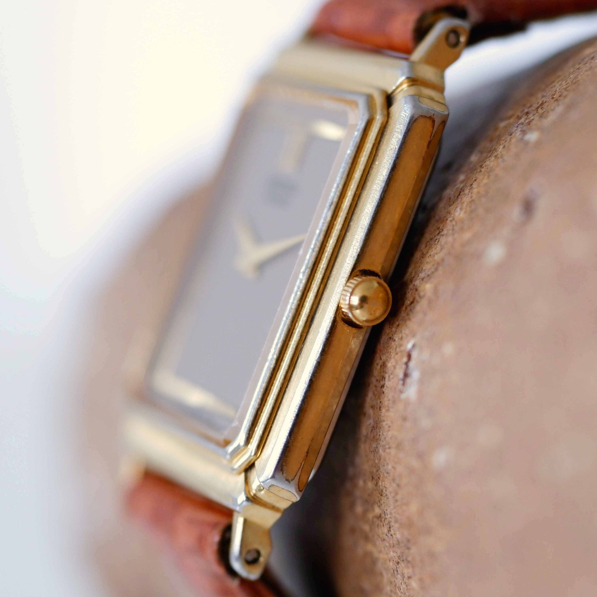 Seiko Vintage Ladies Watch: 90s Gold Rectangular Style Elegant Roman Dial | Side View Right