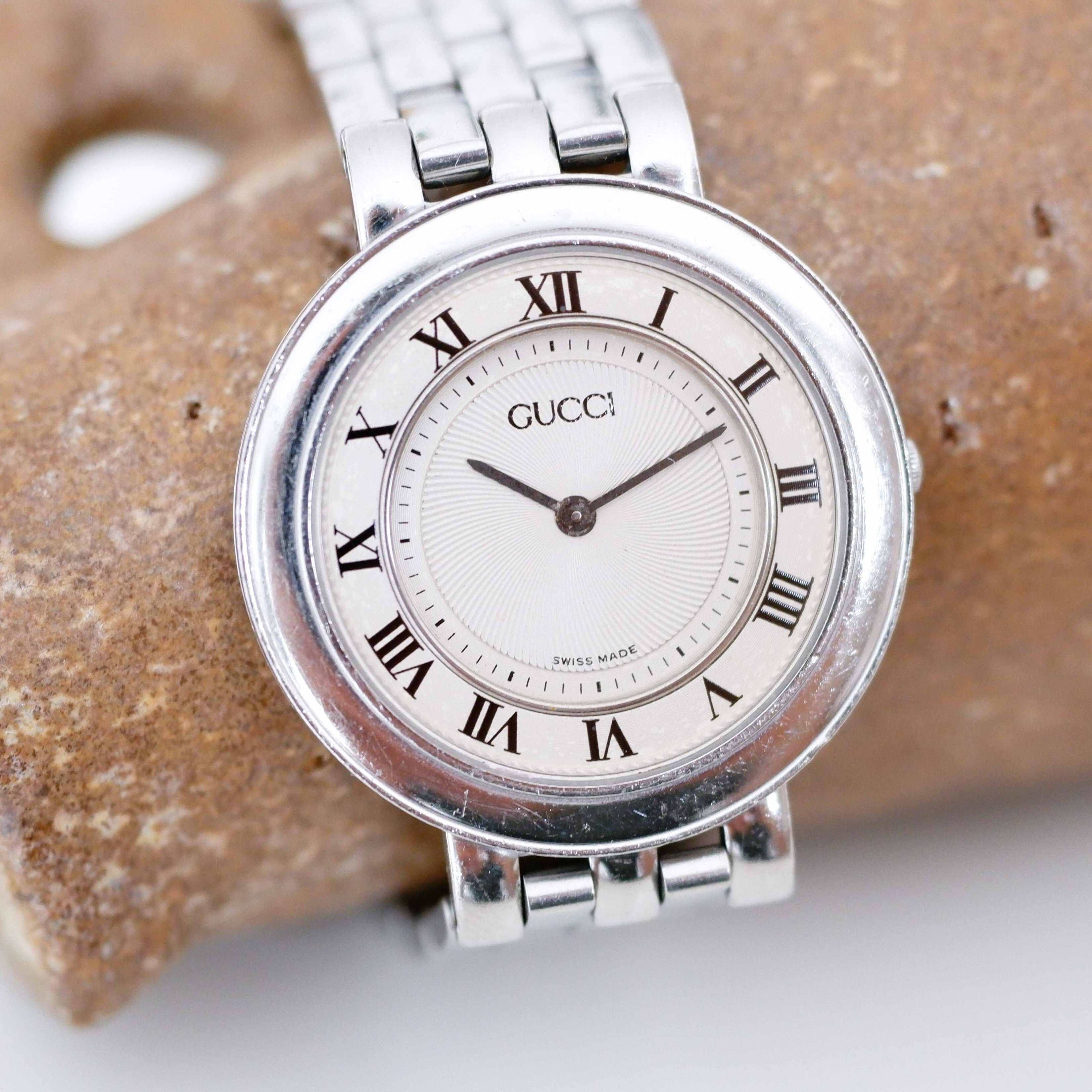 Gucci 546m Vintage Ladies Watch: 90s Silver Classic and Roman
