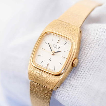 Citizen Cocktail Watch: Vintage Ladies 80s Golden Dainty with Light Gold Dial