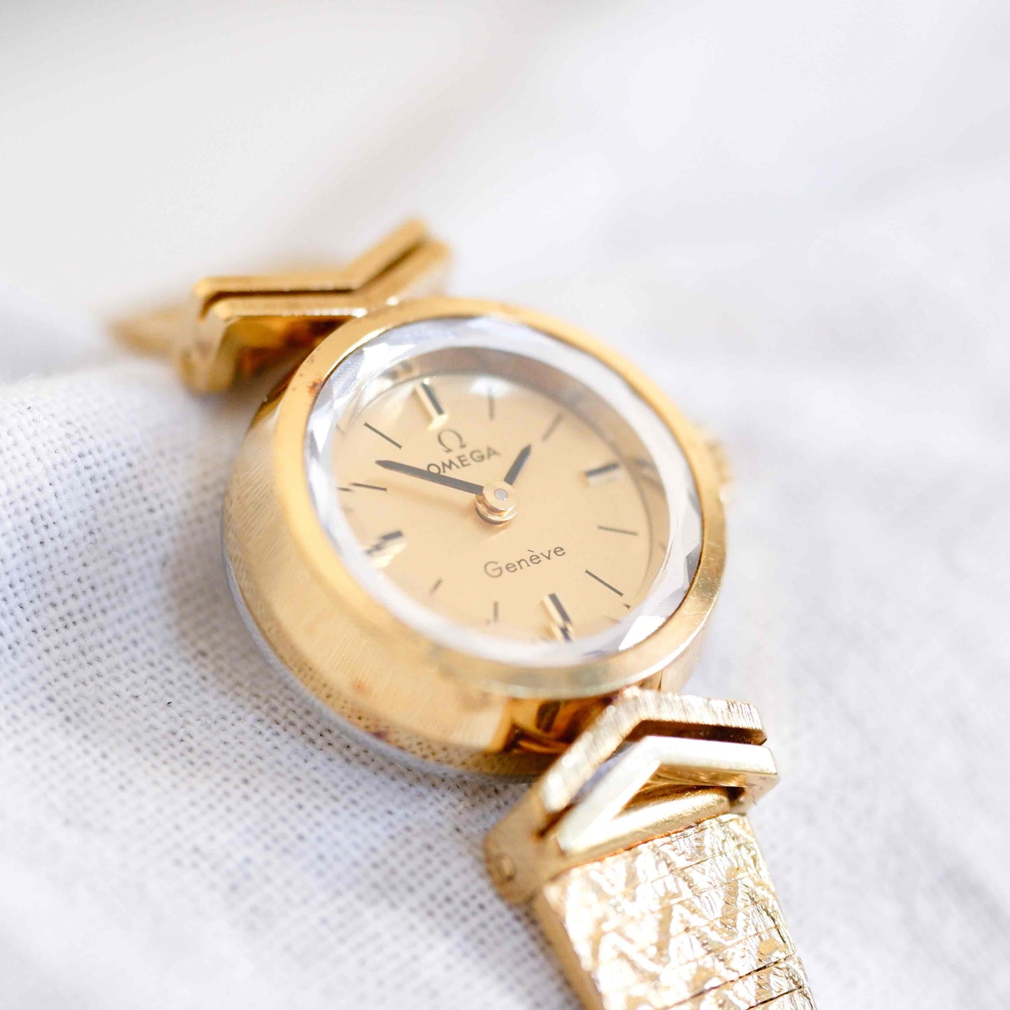 Omega Cocktail Watch: Vintage Ladies 60s Golden Mechanical with Champagne Dial