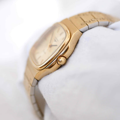 Longines Vintage Watch: Dainty Ladies 70s Golden with Champagne Sunburst Dial