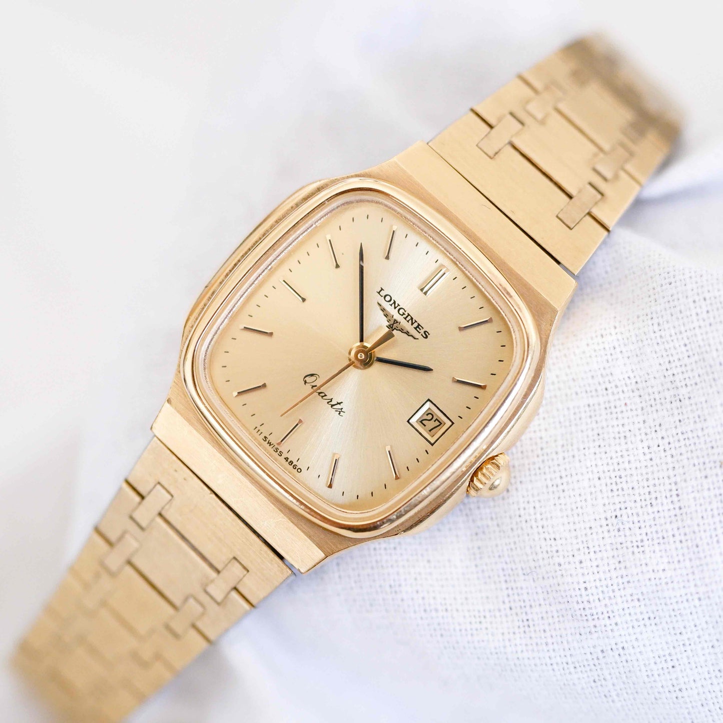 Longines Vintage Watch: Dainty Ladies 70s Golden with Champagne Sunburst Dial