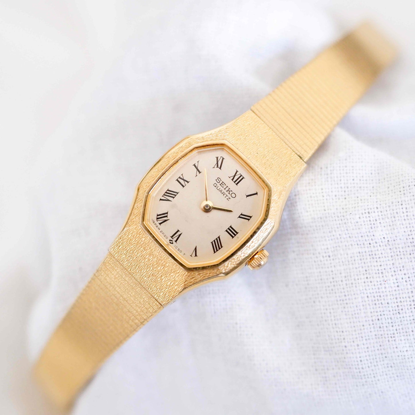 Seiko Cocktail Watch: Vintage Ladies 80s Golden Dainty with Champagne Dial