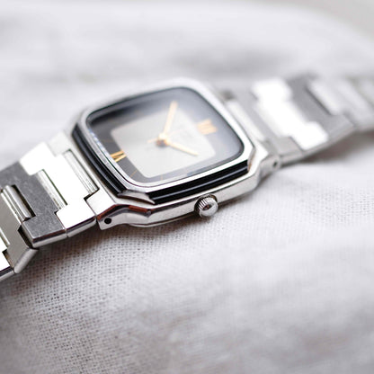 Seiko Vintage Watch: Ladies 80s Two-Tone Dial with Integrated Bracelet