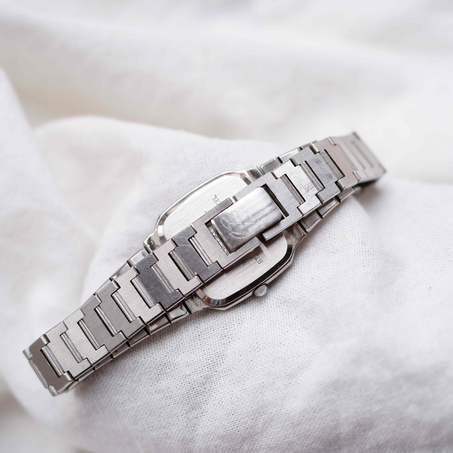 Seiko Vintage Watch: Ladies 80s Two-Tone Dial with Integrated Bracelet