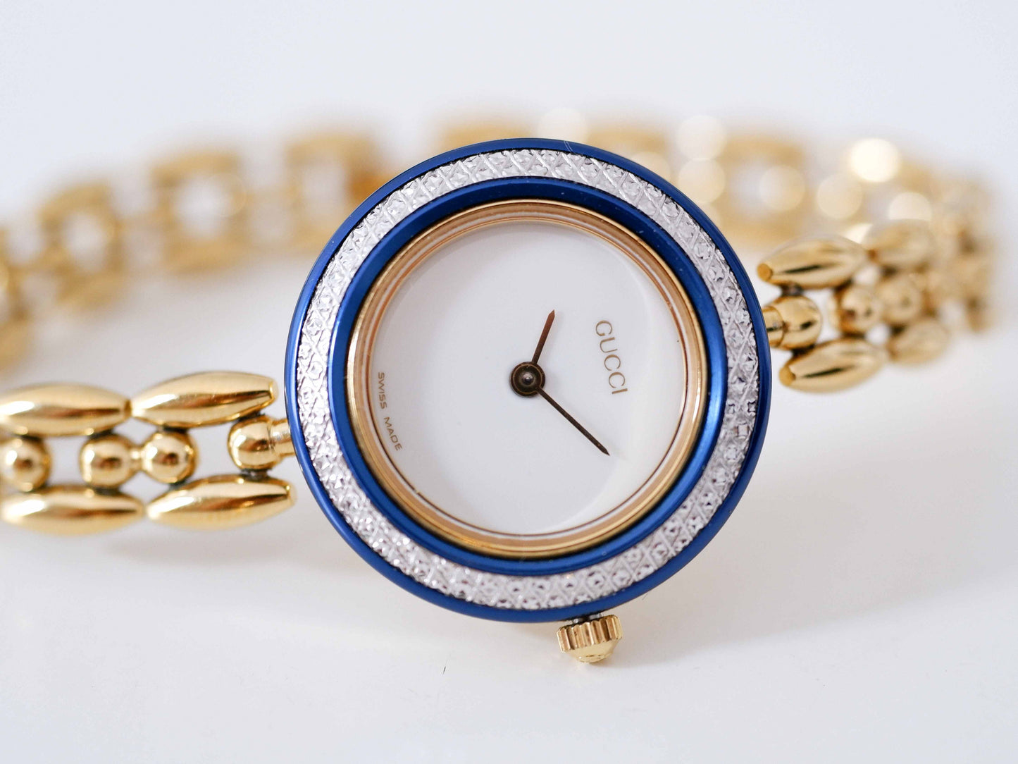 Gucci 11/12.2 Bezel: Vintage Ladies Watch 90s Golden Classic