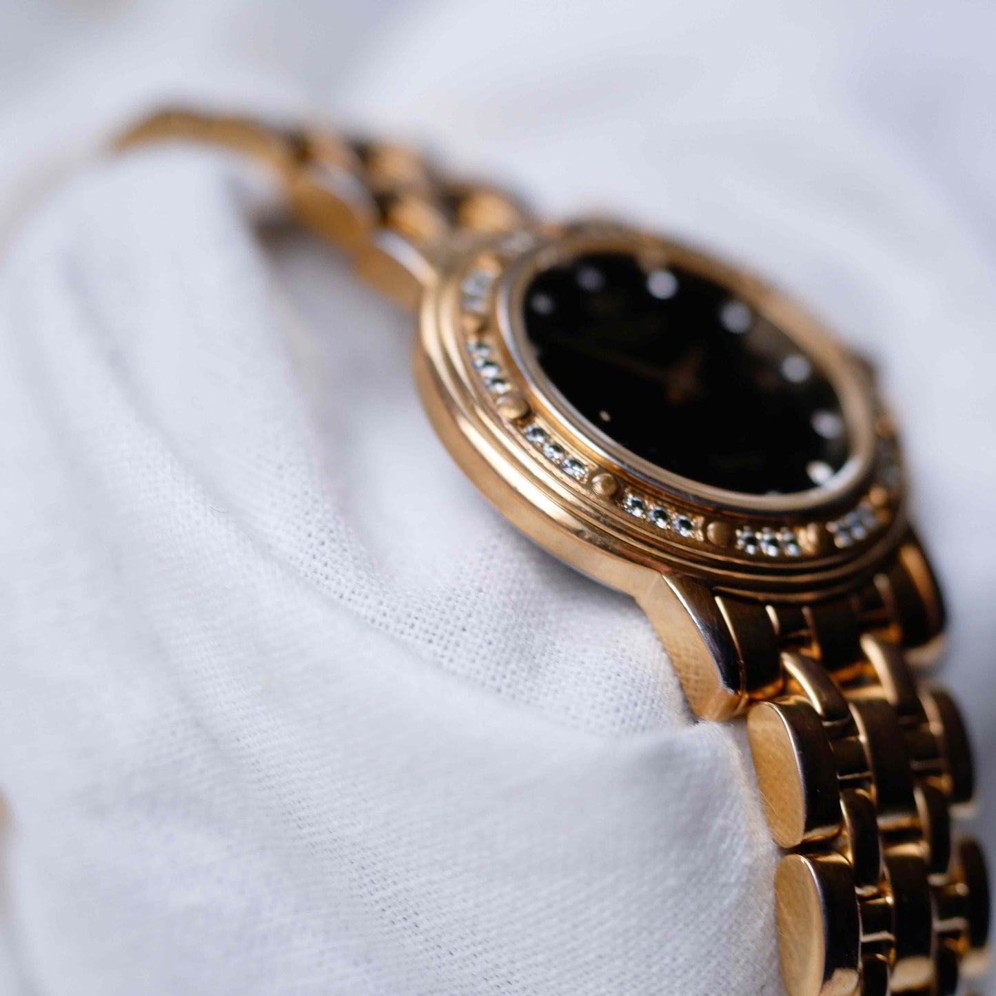 Raymond Weil Tango: Vintage Ladies 90s Watch Gold with Diamonds-Set Dial