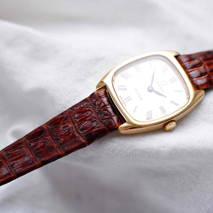 Omega De Ville: Vintage Ladies 70s Icon Hand-Wound with Champagne Dial