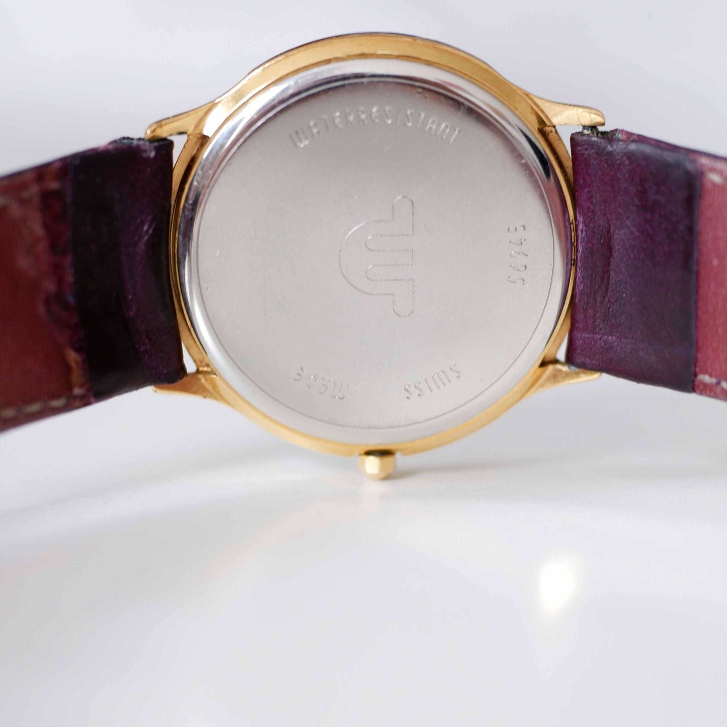 Maurice Lacroix Vintage Ladies Watch: 90s Golden with Classic Roman Numerals, Back Side