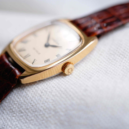 Omega De Ville: Vintage Ladies 70s Icon Hand-Wound with Champagne Dial
