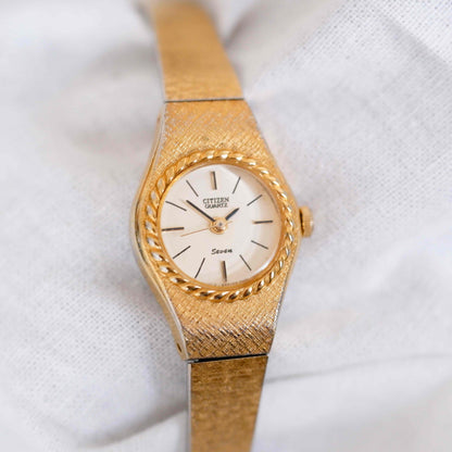 Citizen Cocktail Watch: Vintage 70s Ladies Golden Dainty with Light Gold Dial