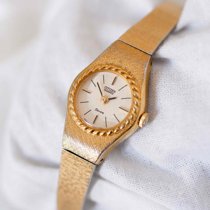 Citizen Cocktail Watch: Vintage 70s Ladies Golden Dainty with Light Gold Dial