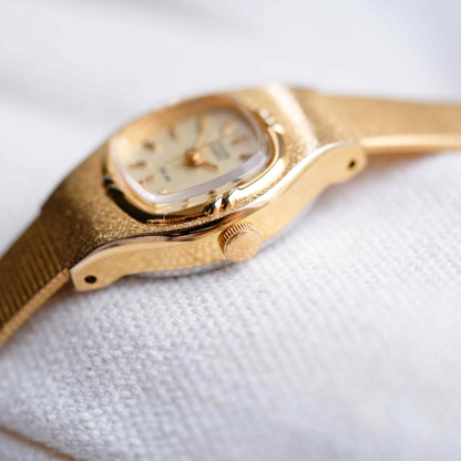 Citizen Cocktail Watch: Vintage Ladies 80s Golden Dainty with Champagne Dial