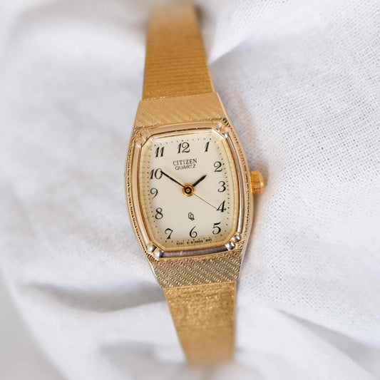 Citizen Cocktail Watch: Vintage 80s Ladies Golden Dainty with Light Gold Dial