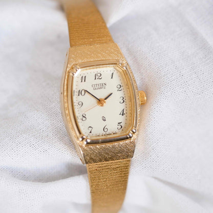 Citizen Cocktail Watch: Vintage 80s Ladies Golden Dainty with Light Gold Dial