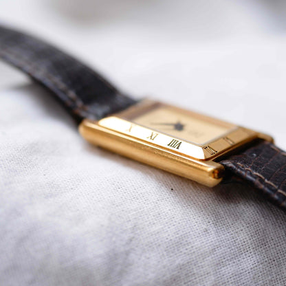 Vintage Gucci 4200L Tank: Ladies Watch: 90s Gold Champagne Dial