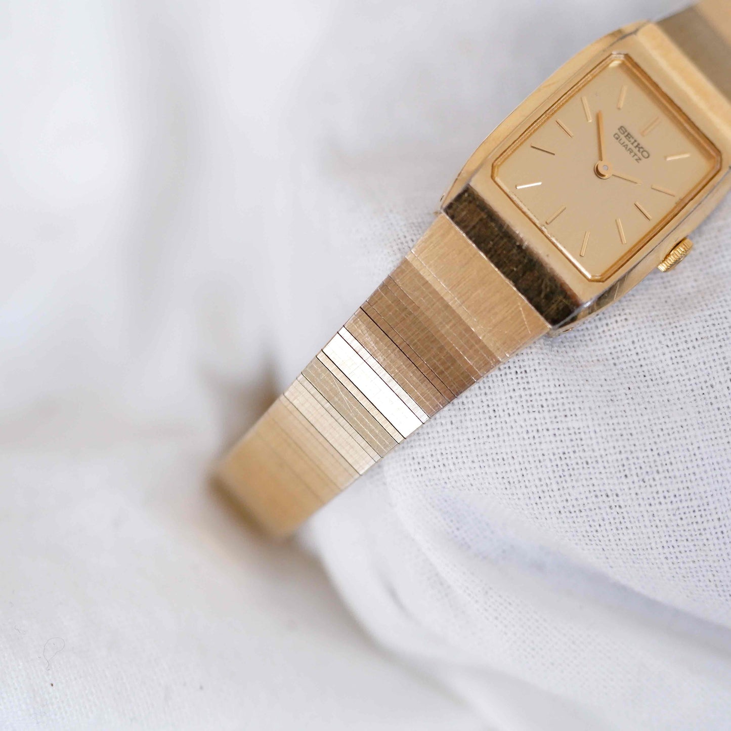 Seiko Cocktail Watch: Vintage 80s Ladies Golden Dainty with Champagne Dial