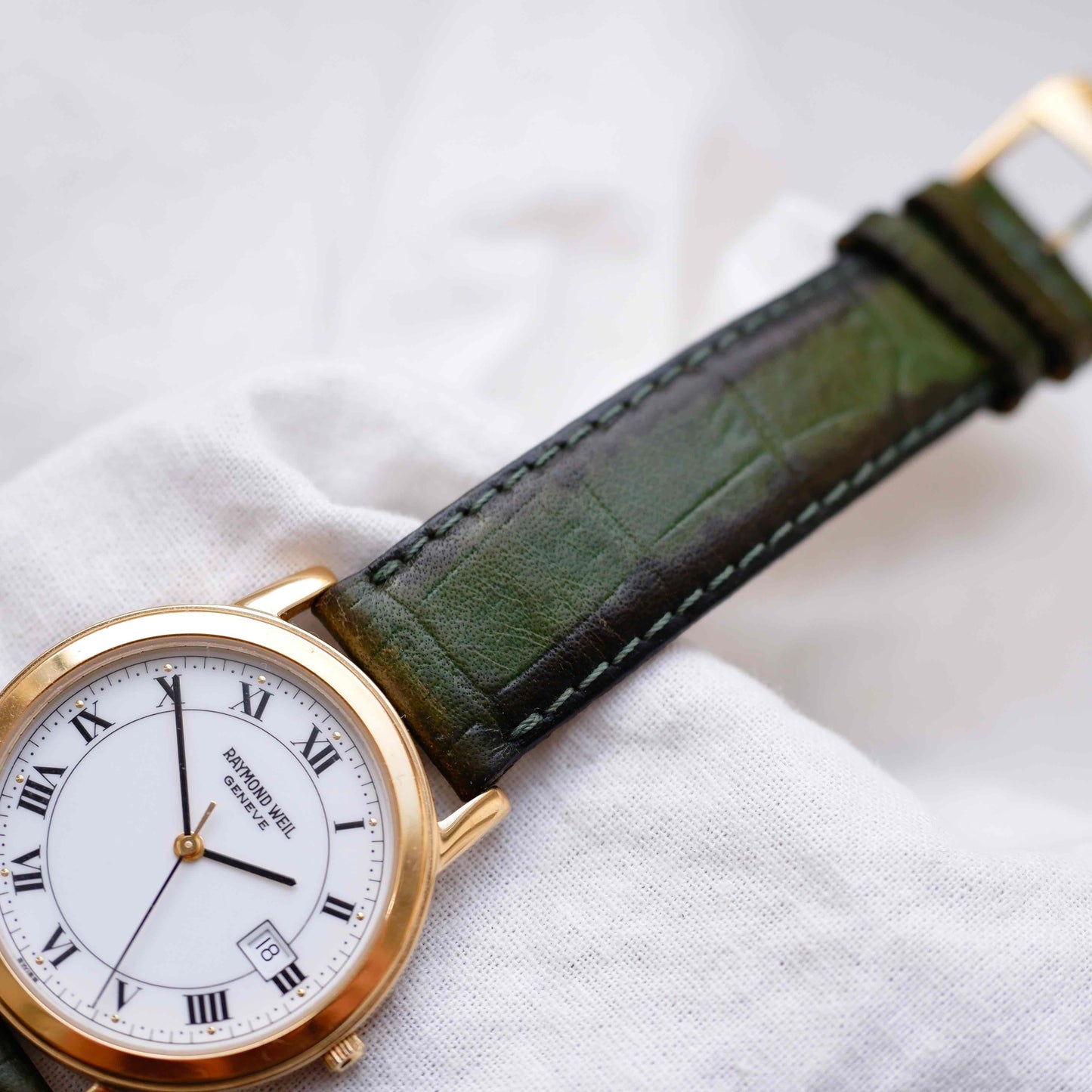 Raymond Weil Watch: Vintage 90s Golden Roman Numerals White Dial