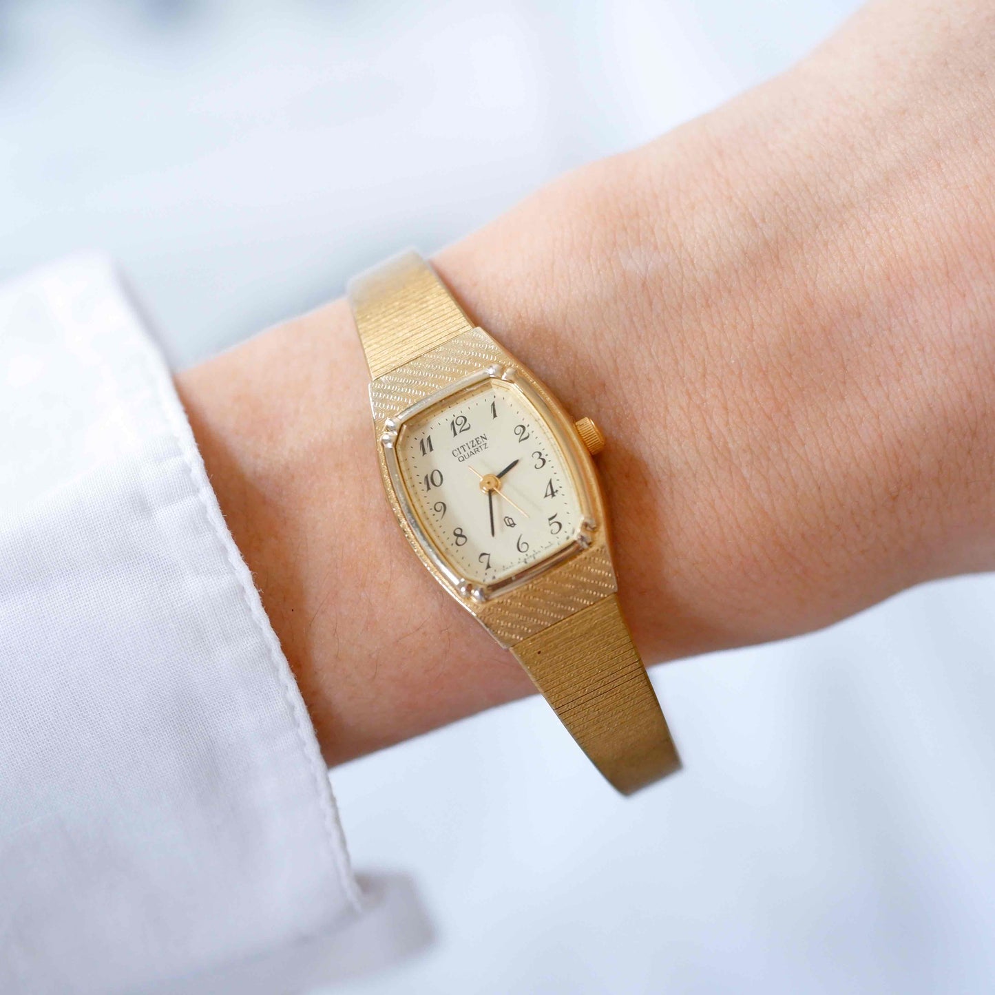 Citizen Cocktail Watch: Vintage 80s Ladies Golden Dainty with Light Gold Dial