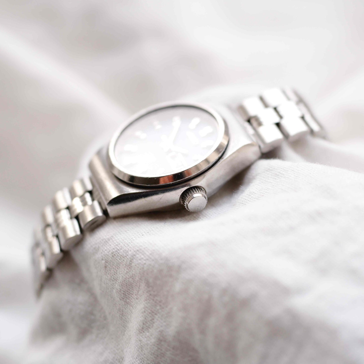 Seiko Vintage Watch: Ladies Automatic 80s Night Blue Dial