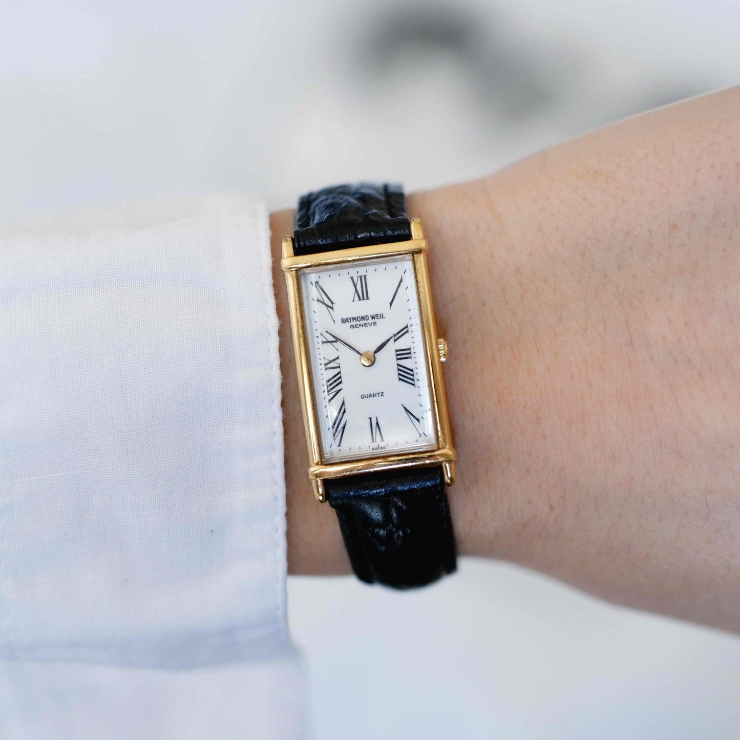 Raymond Weil Tank Style: Vintage Ladies Watch 90s Gold Roman White Dial