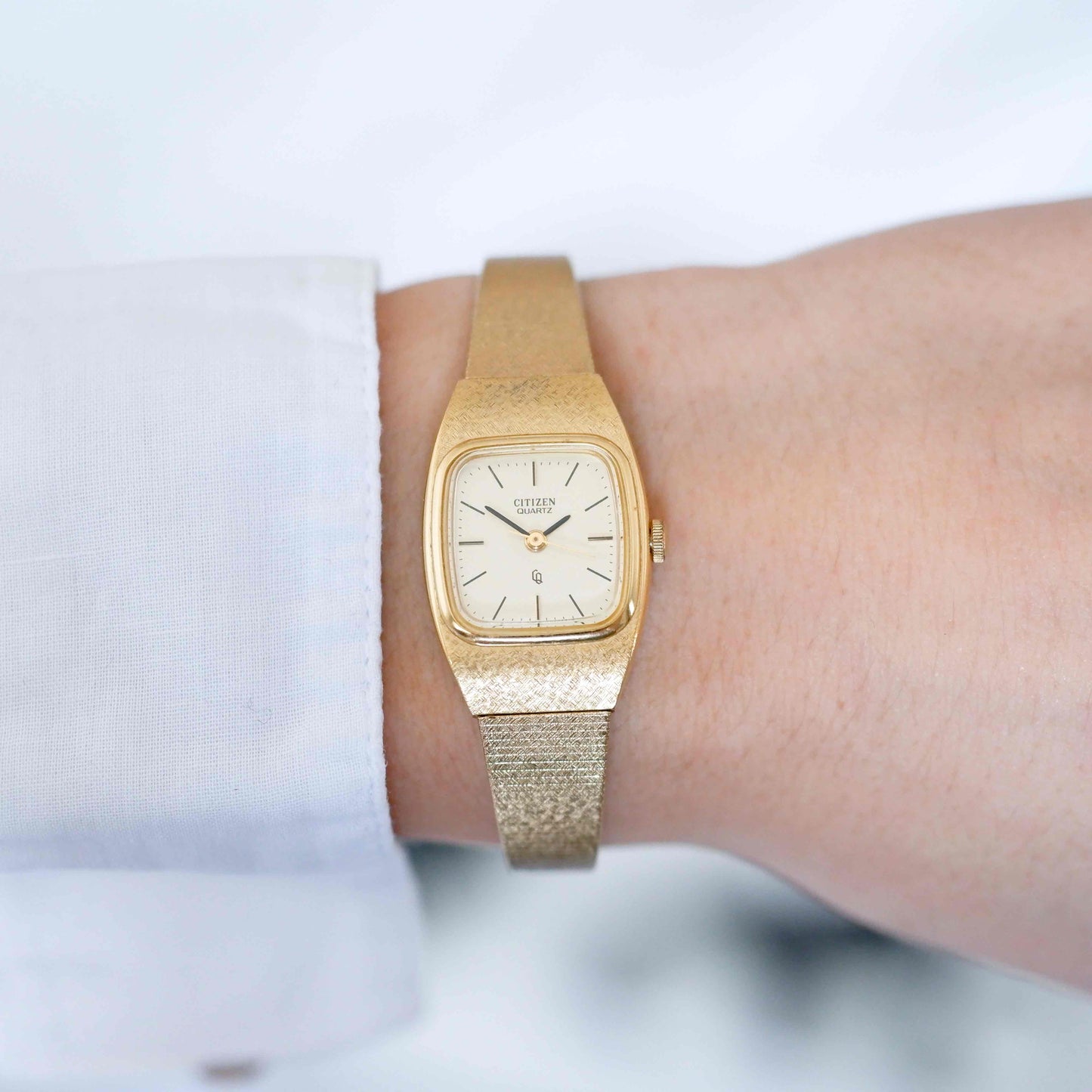 Citizen Cocktail Watch: Vintage Ladies 80s Golden Dainty with Light Gold Dial