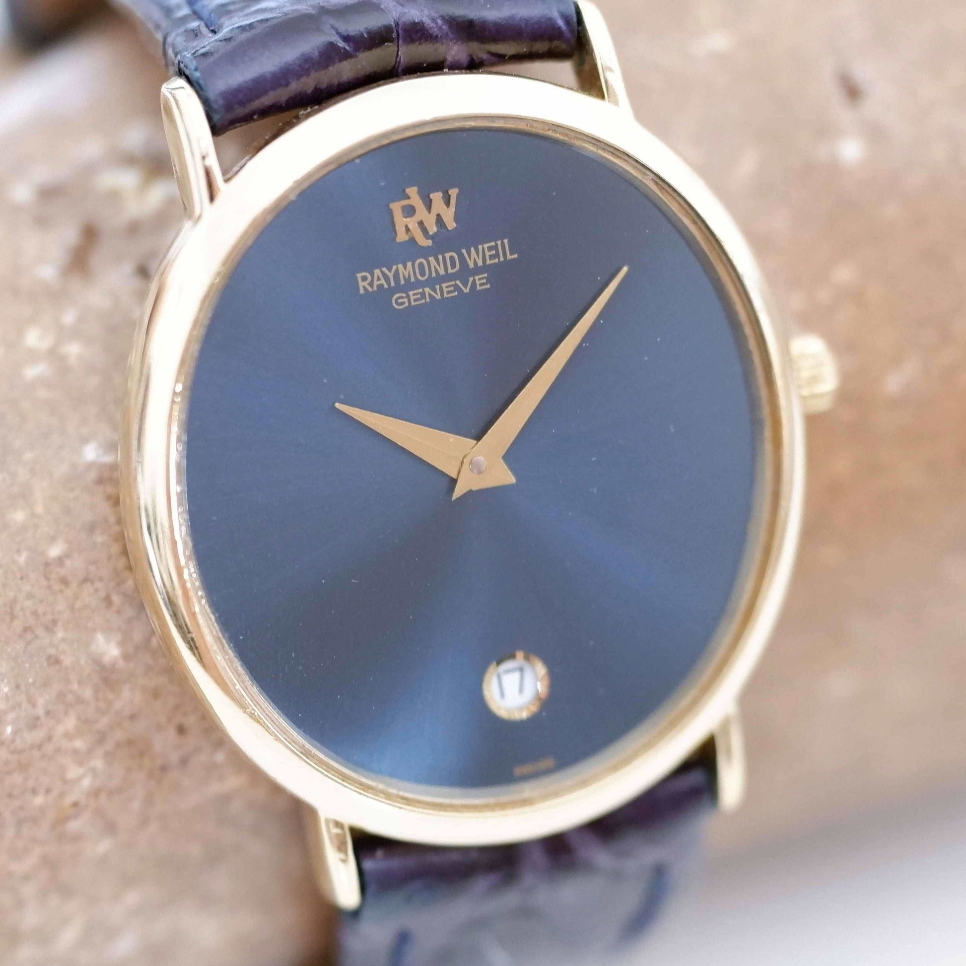 Raymond Weil Vintage Ladies Watch: 90s Golden Oval Style with Blue Sunburst Dial, First Slight Left Side