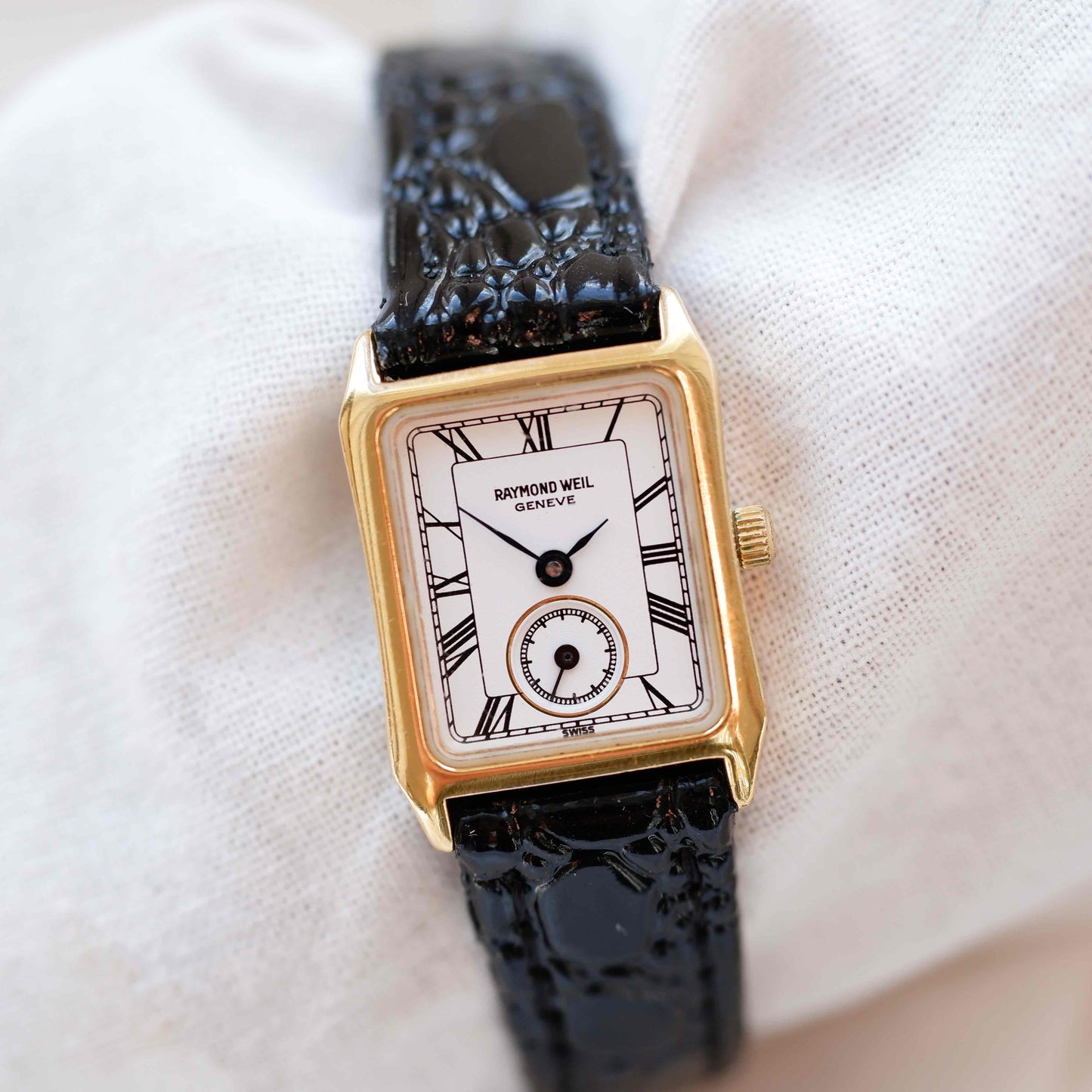 Raymond Weil Tank Style: Ladies Vintage Watch 90s Gold White Roman Dial