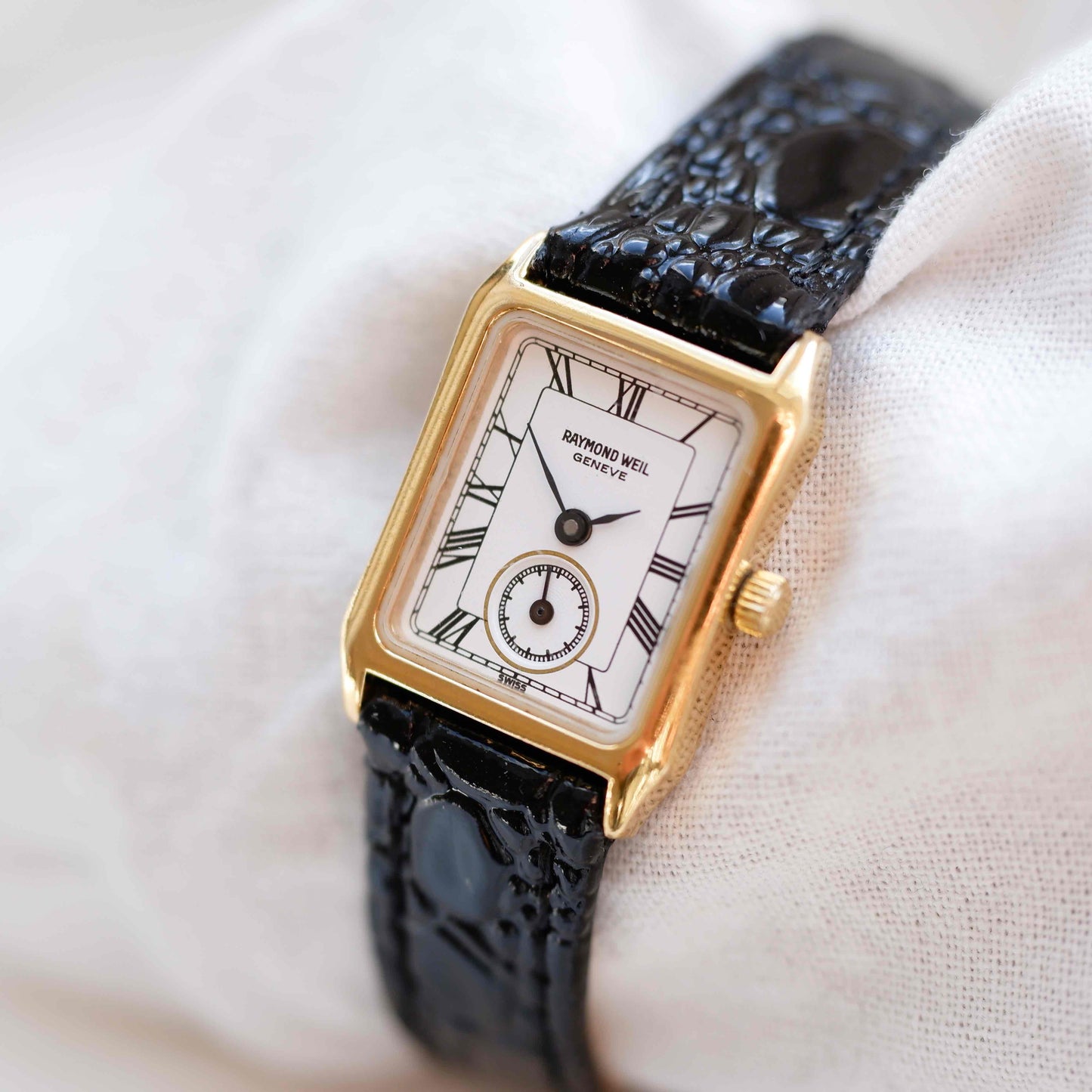 Raymond Weil Tank Style: Ladies Vintage Watch 90s Gold White Roman Dial