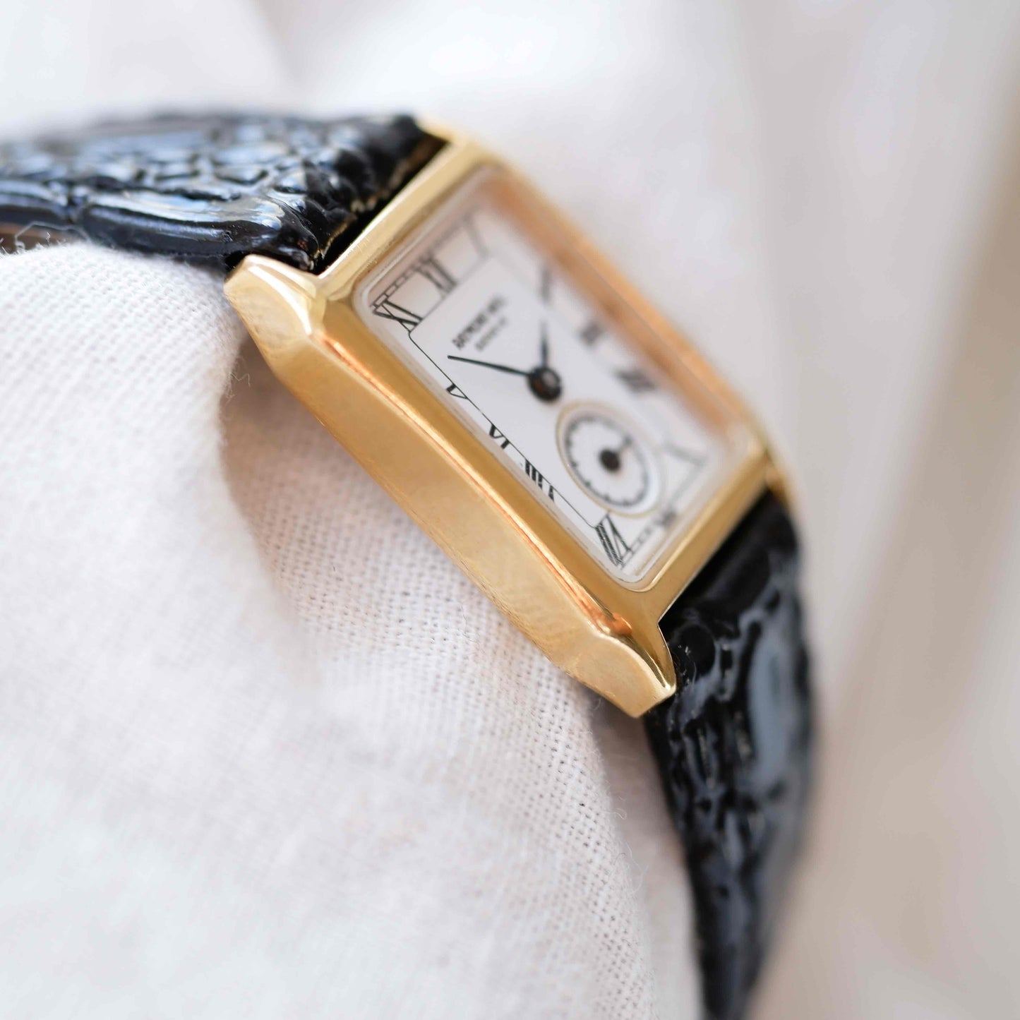 Raymond Weil Tank Style: Ladies Vintage Watch 90s Gold White Roman Dial