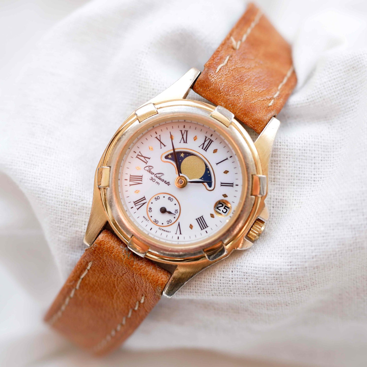 Osco Moon Phase Watch: Ladies 90s Gold with Roman Numerals Blue White Dial