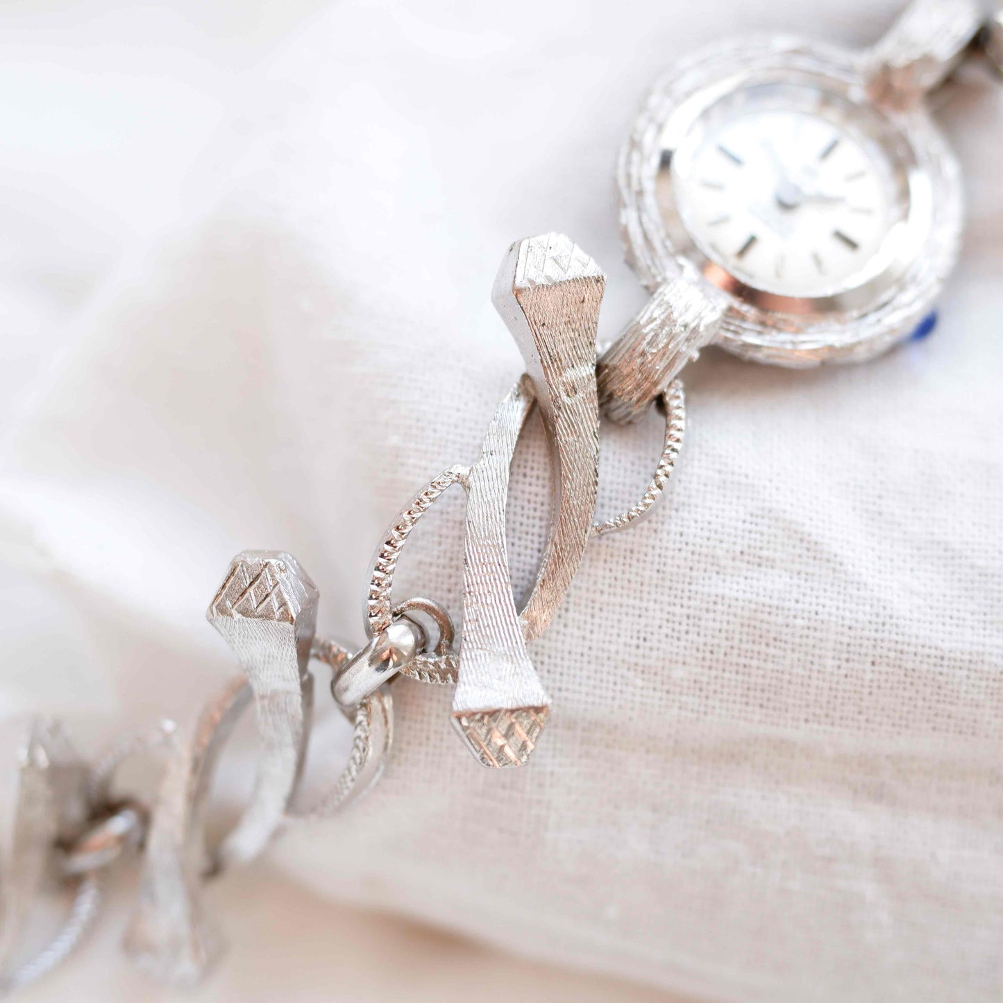 Pringeps Cocktail Watch: Vintage Ladies 60s Silver with Mechanical Movement