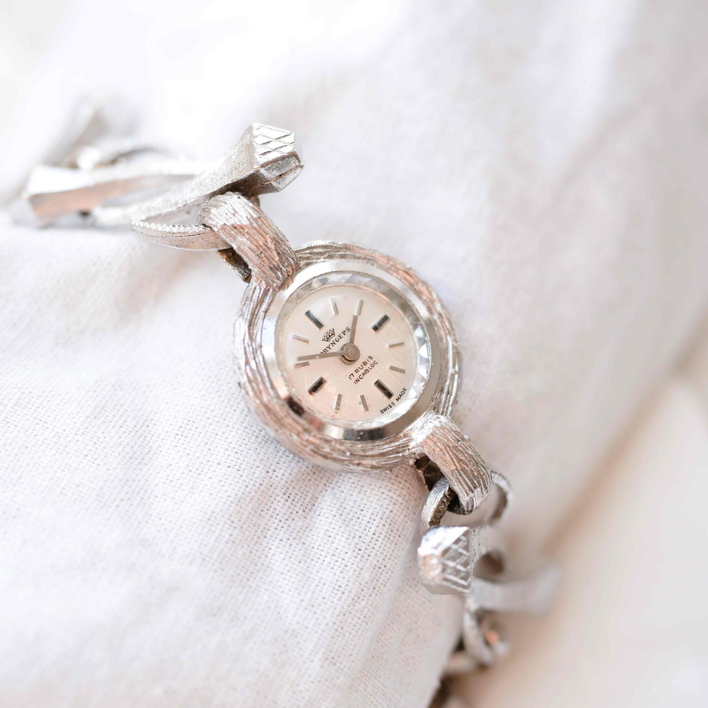 Pringeps Cocktail Watch: Vintage Ladies 60s Silver with Mechanical Movement