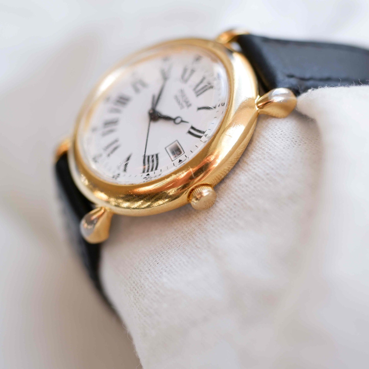 Pulsar Vintage Watch: Ladies 80s Gold Roman Numerals