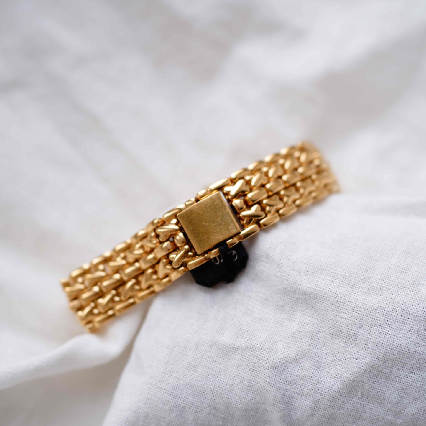 Seiko Cocktail Watch: Ladies Vintage 80s Champagne Guilloche Dial - NOS